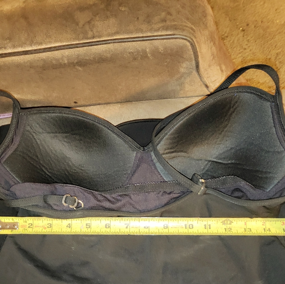 Swimsuit - Picture 7 of 8